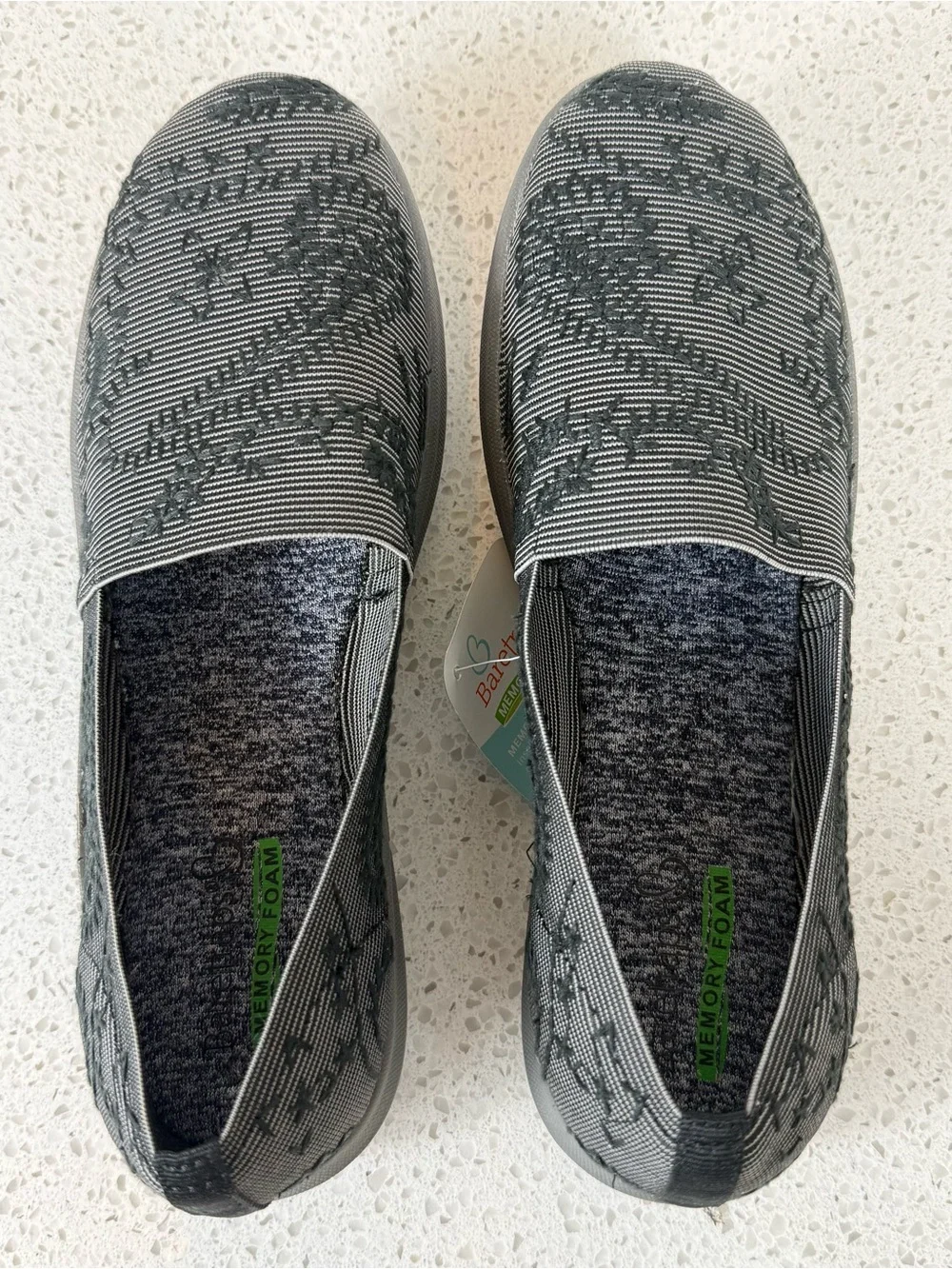 NWT Baretraps Kessie Memory Foam Slip On Comfort Flats Gray Black Womens 6M